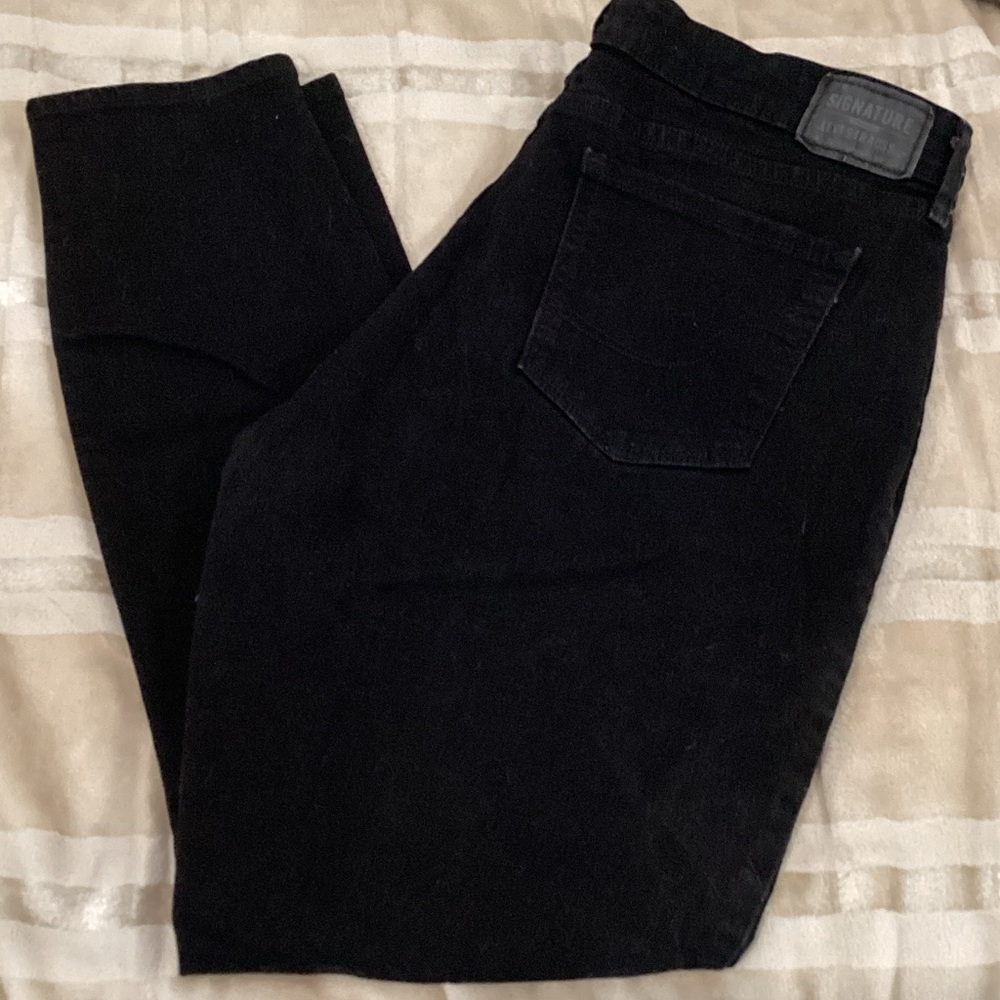 Women’s Levi Signature Black Denim Jeans 32/30